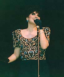 Linda in concert 1983